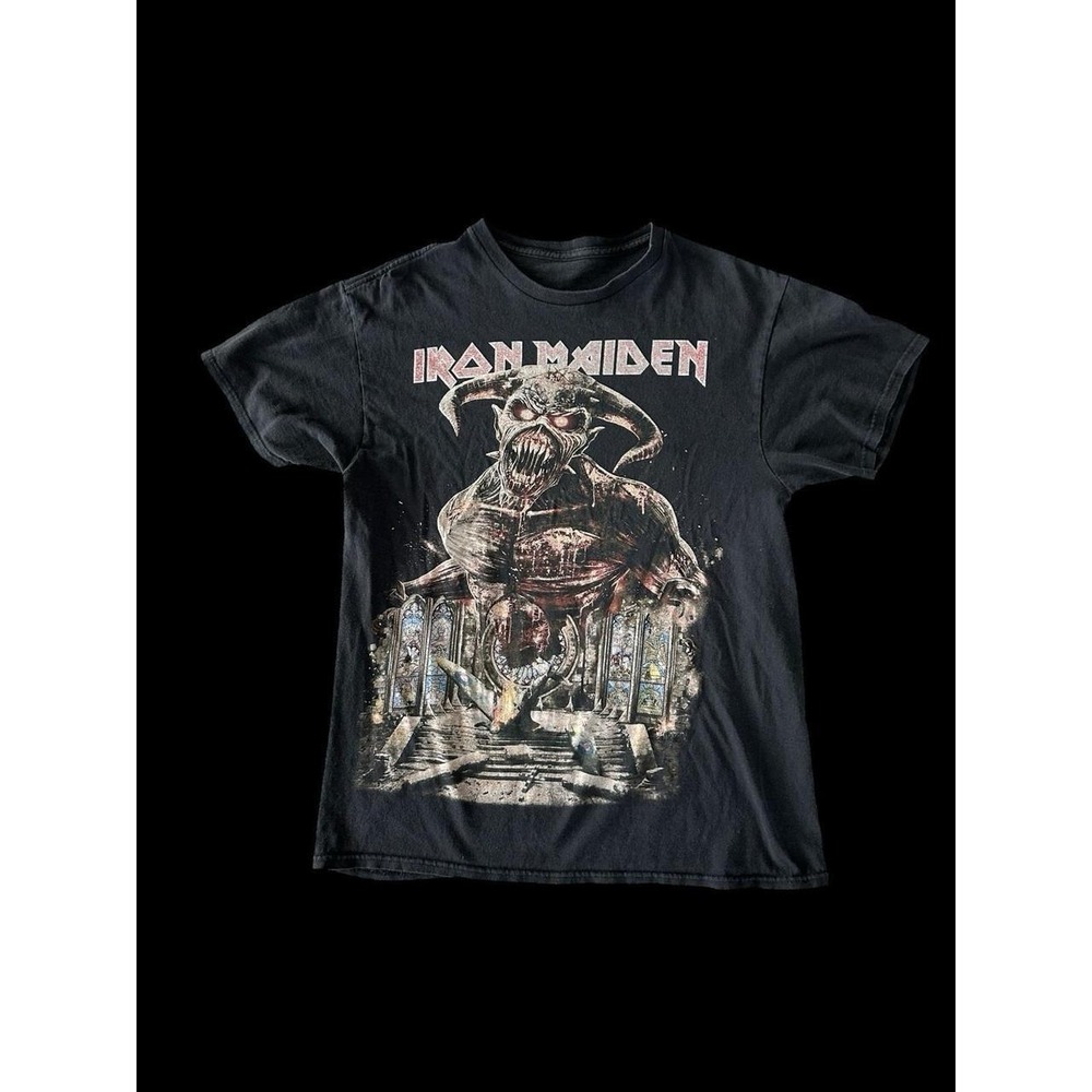 Iron Maiden Legacy of the Beast Tour 2019 M Band Tee Black Graphic T-Shirt Small